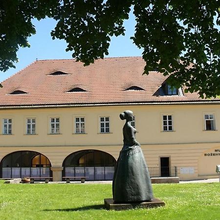 Penzion U Pesiku Červený Kostelec Zewnętrze zdjęcie