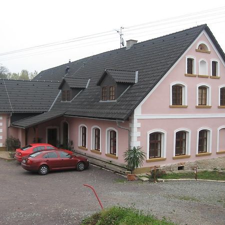 Penzion U Pesiku Červený Kostelec Zewnętrze zdjęcie